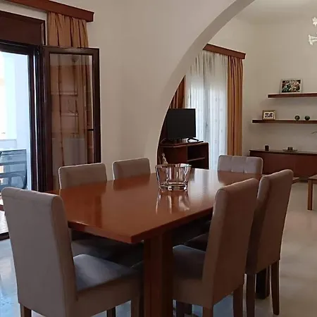 Apartment Filoxenia House